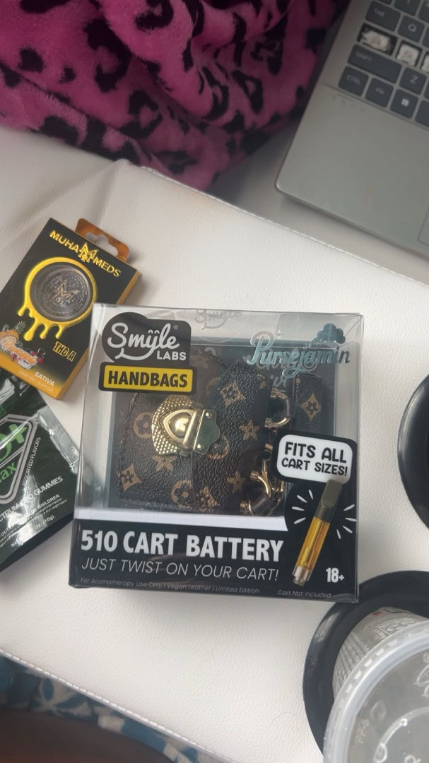 purse vape battery Vape Batteries, Chargers, and Power Supplies 🔋🔌 – DankGeek main image 1